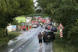 加纳乔本场数据：4次射门0射正，19次丢失球权，2次关键传球